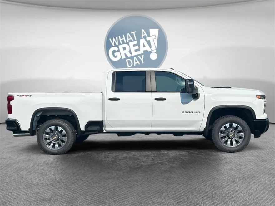 2025 Chevrolet Silverado 2500HD Custom photo 1