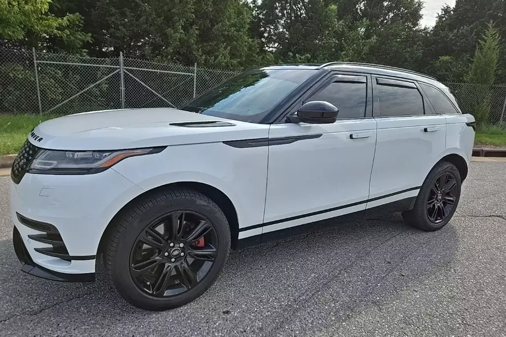2023 Land Rover Range Rover Velar R-Dynamic S photo 1