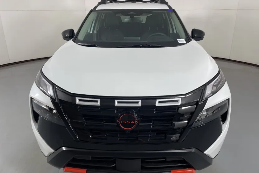 2026 Nissan Rogue SV photo 1