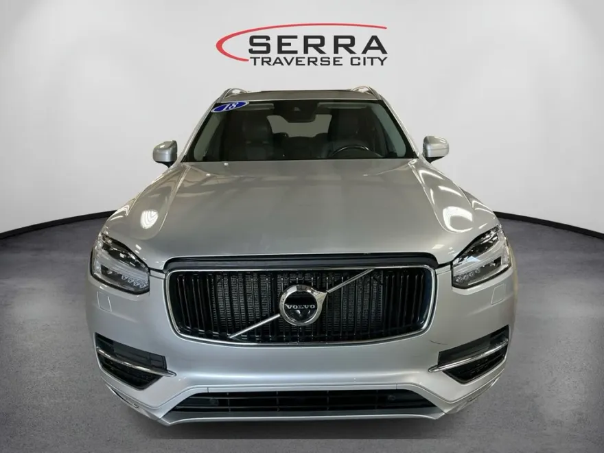 2018 Volvo XC90 T6 Momentum photo 1