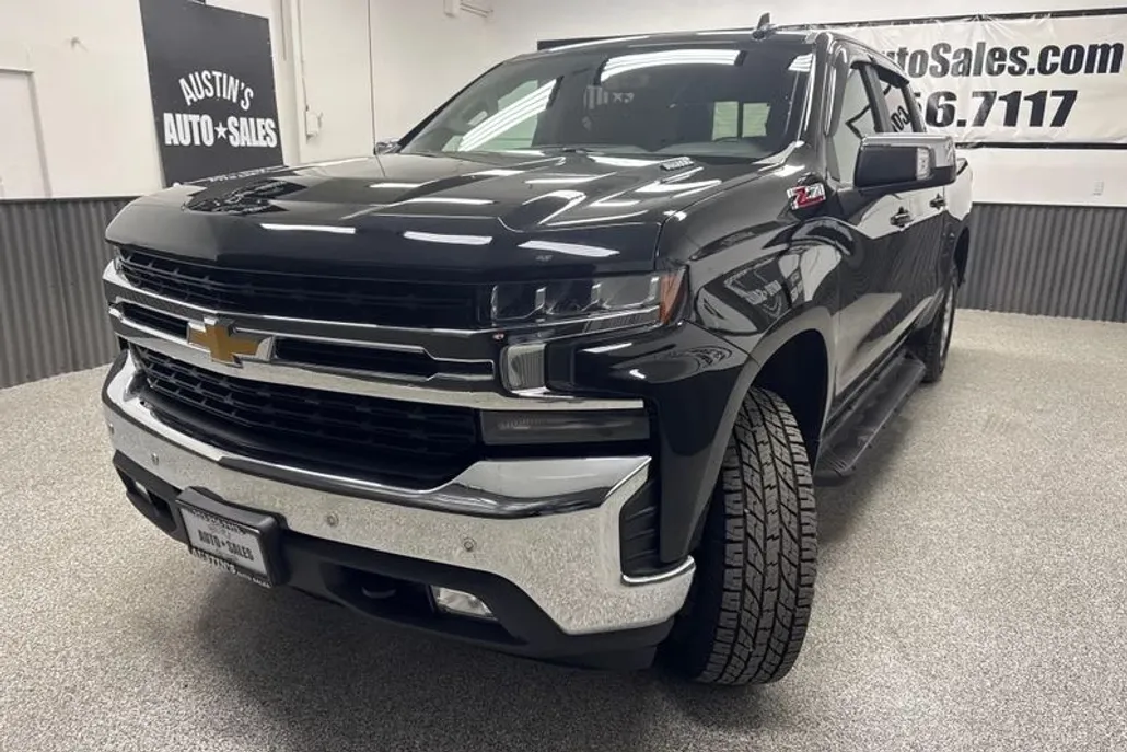2021 Chevrolet Silverado 1500 LT photo 1