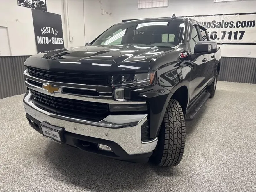 2021 Chevrolet Silverado 1500 LT photo 1