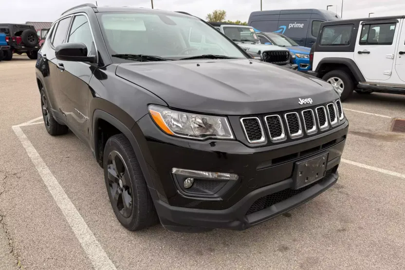2018 Jeep Compass Latitude photo 1