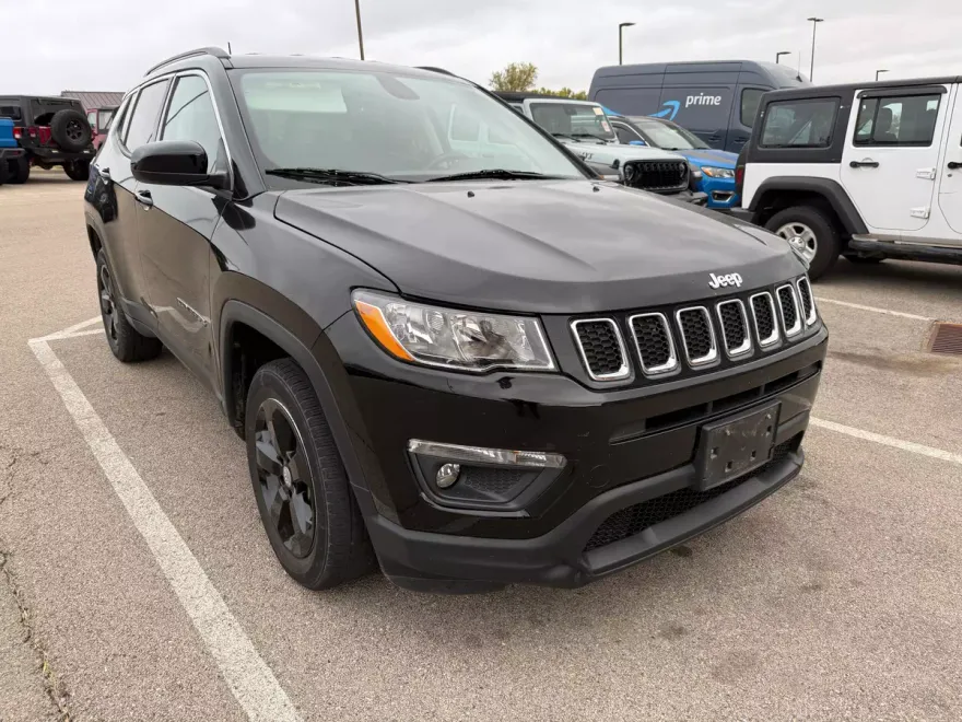 2018 Jeep Compass Latitude photo 1