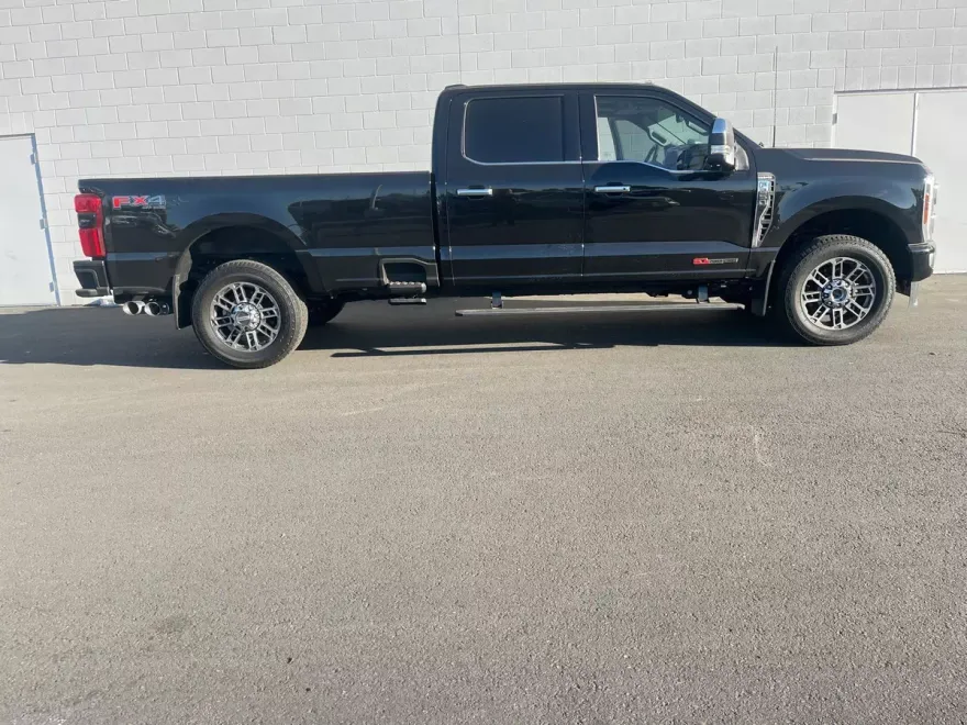 2024 Ford F-250 Limited photo 1