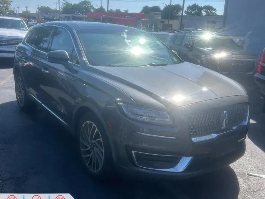 2019 Lincoln Nautilus Reserve photo 1