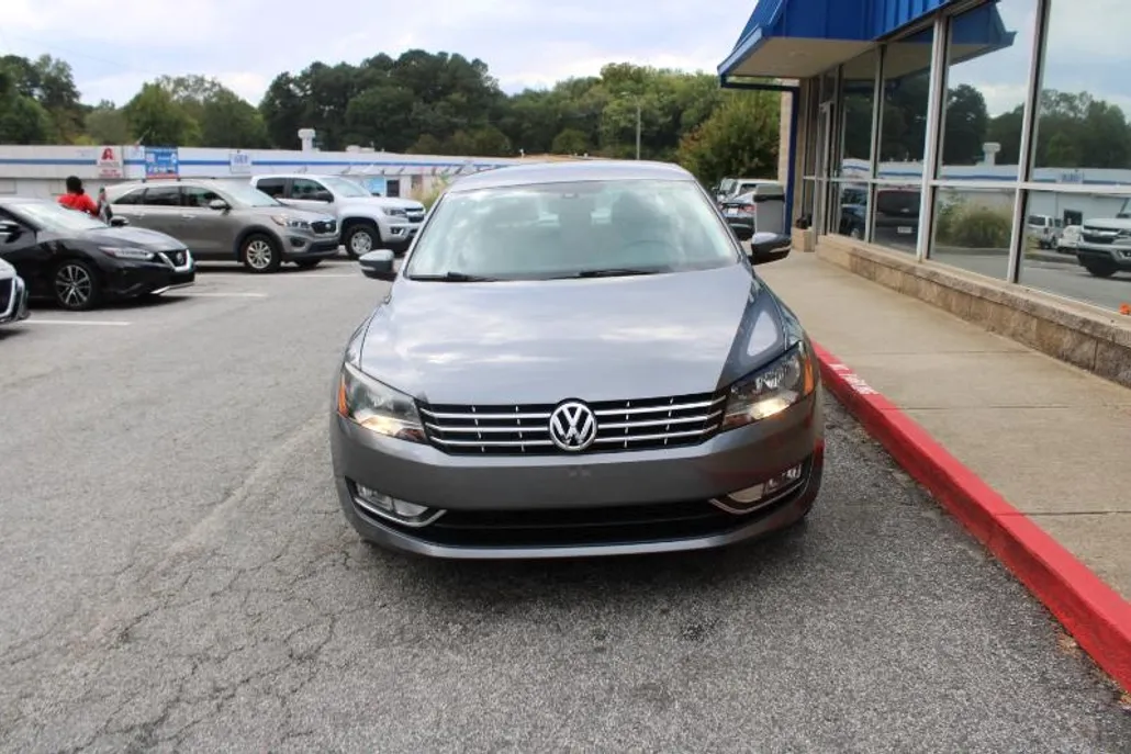 2015 Volkswagen Passat S photo 1