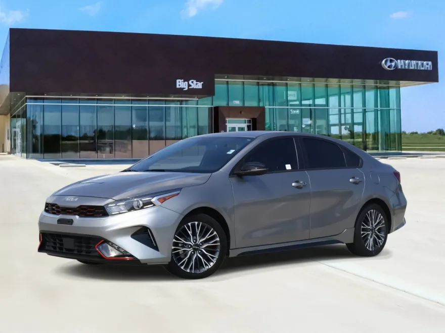 2023 Kia Forte GT-Line photo 1