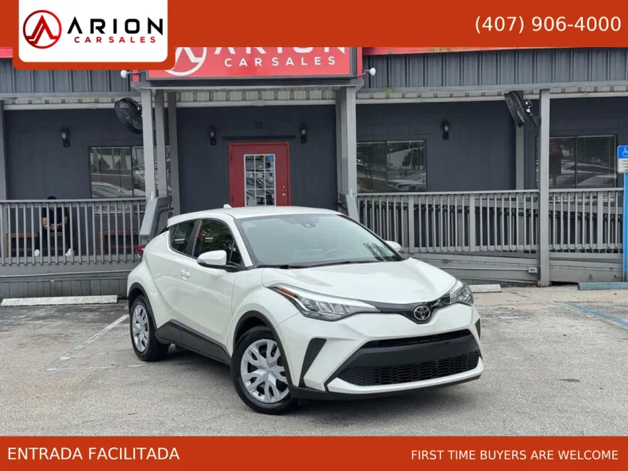 2020 Toyota C-HR LE photo 1