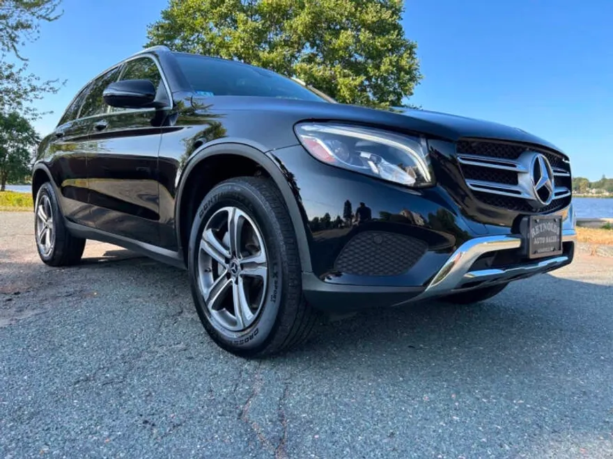 2018 Mercedes Benz GLC 300 4MATIC photo 1