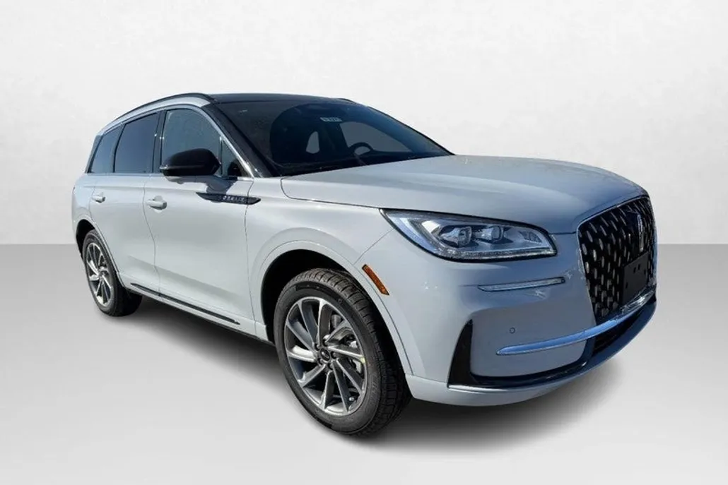2025 Lincoln Corsair Grand Touring photo 1