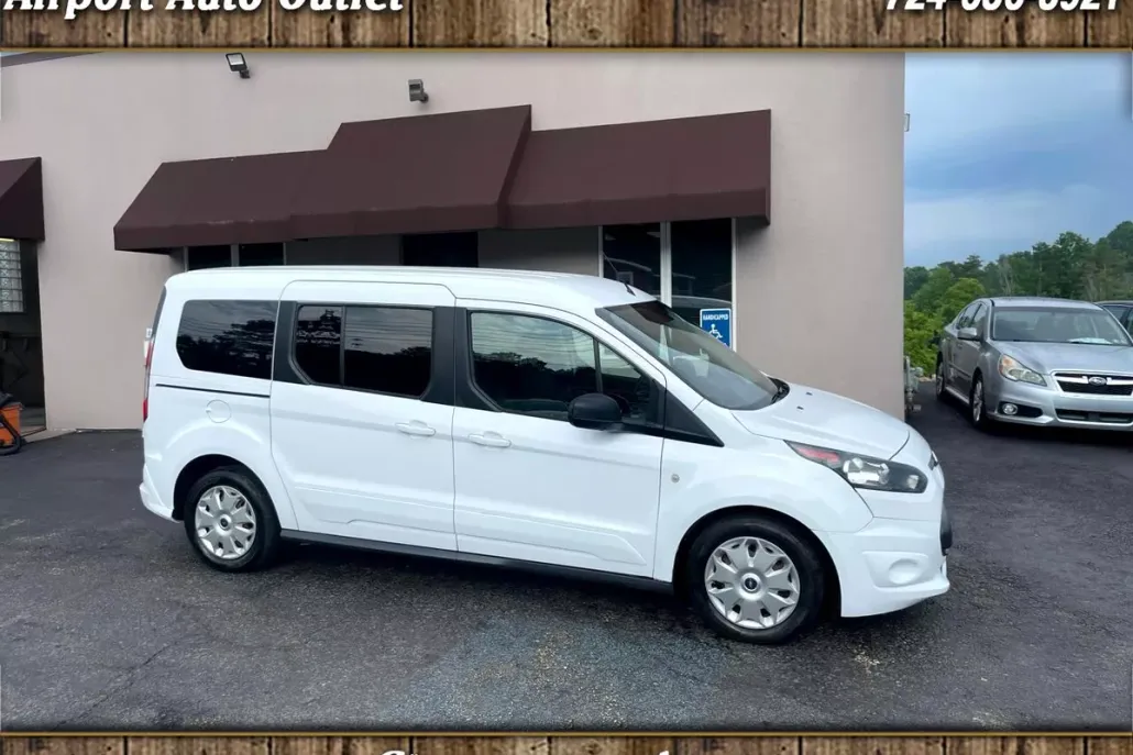 2015 Ford Transit Connect Wagon XLT photo 1