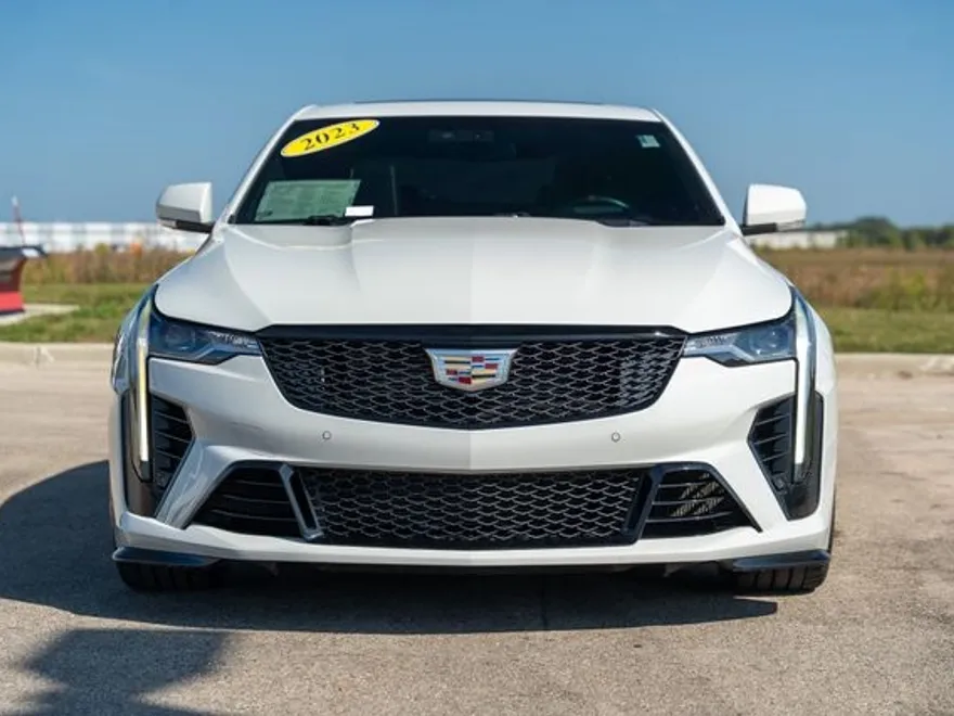 2023 Cadillac CT4 photo 1
