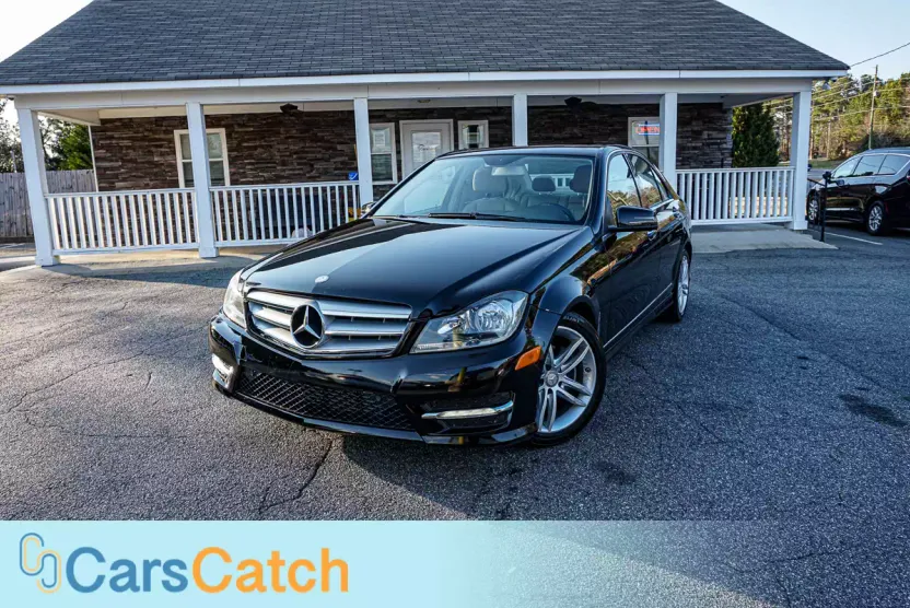 2013 Mercedes Benz C Luxury photo 1