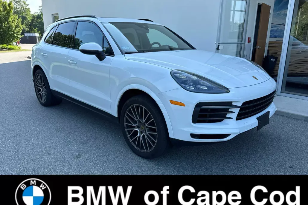 2022 Porsche Cayenne Base photo 1