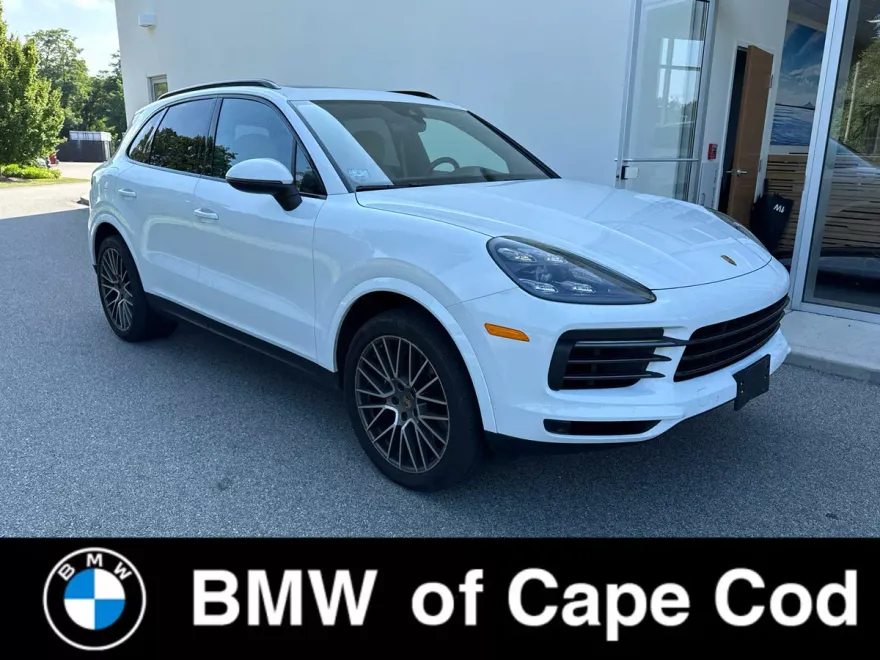 2022 Porsche Cayenne Base photo 1