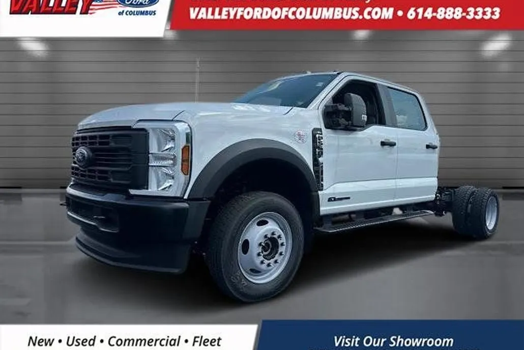 2025 Ford F-550 photo 1