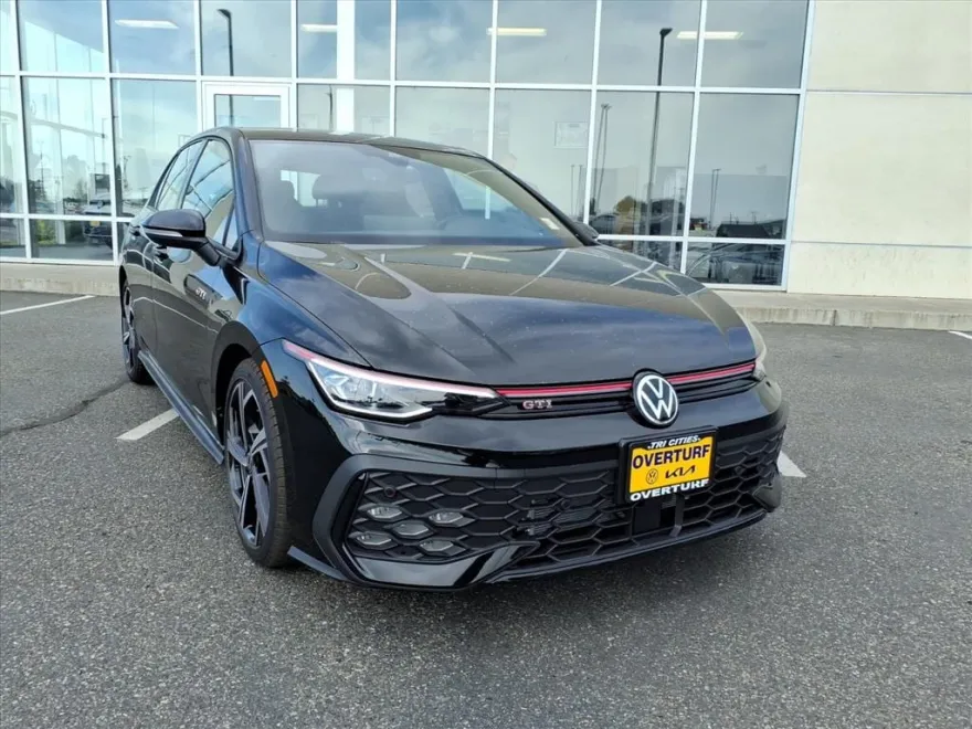 2025 Volkswagen Golf GTI SE photo 1