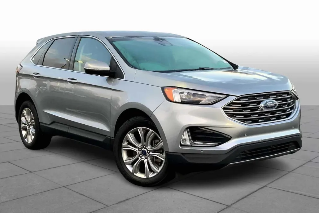 2022 Ford Edge Titanium photo 1