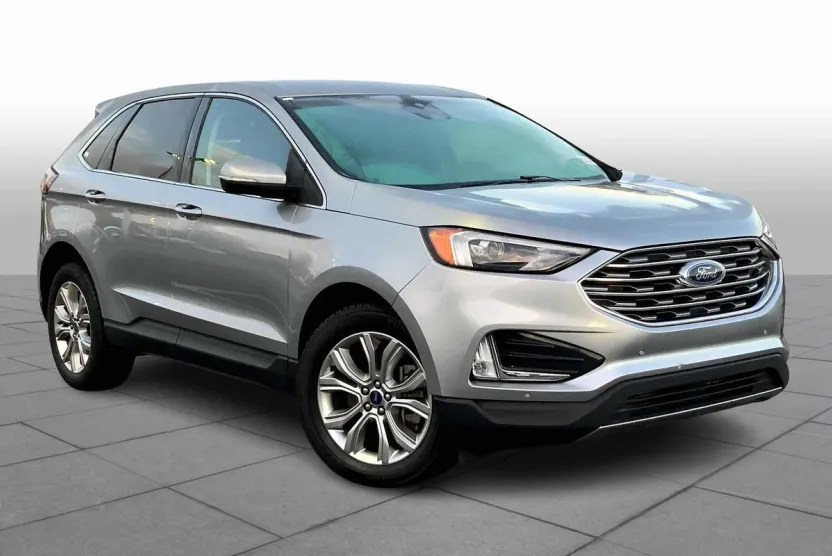 2022 Ford Edge Titanium photo 1