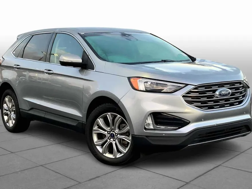 2022 Ford Edge Titanium photo 1