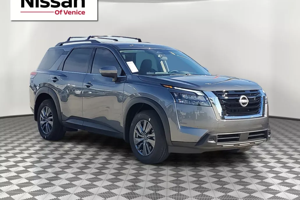 2025 Nissan Pathfinder S photo 1