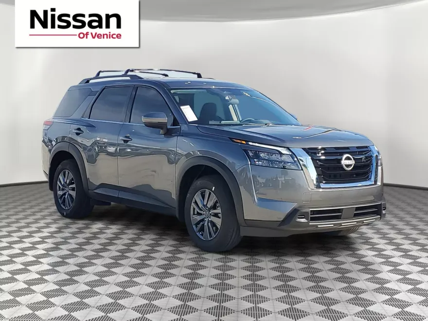 2025 Nissan Pathfinder S photo 1