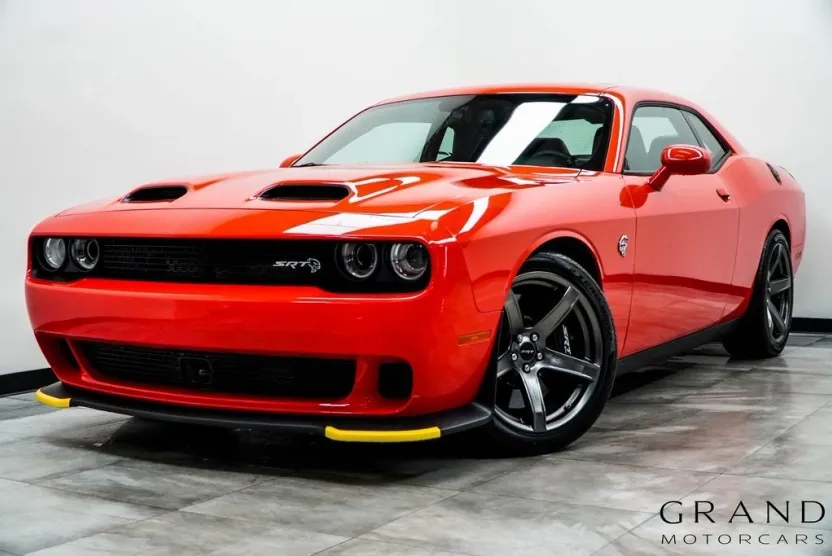 2023 Dodge Challenger SRT8 Hellcat photo 1