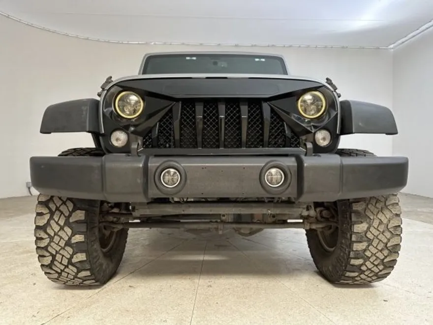 2015 Jeep Wrangler Unlimited Rubicon photo 1