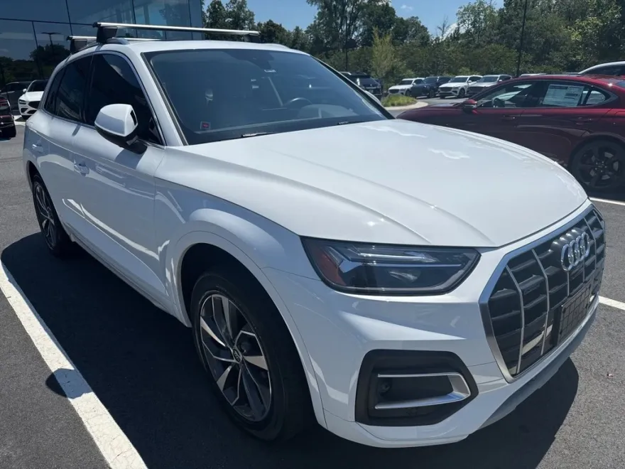 2021 Audi Q5 45 Premium Plus photo 1