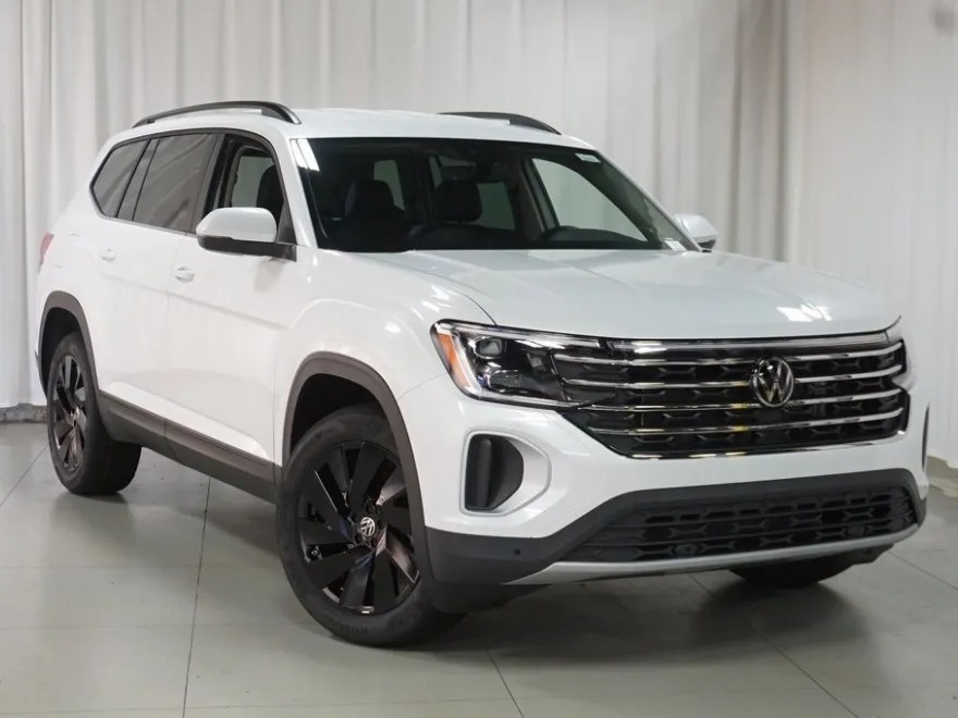 2026 Volkswagen Atlas SE Technology photo 1