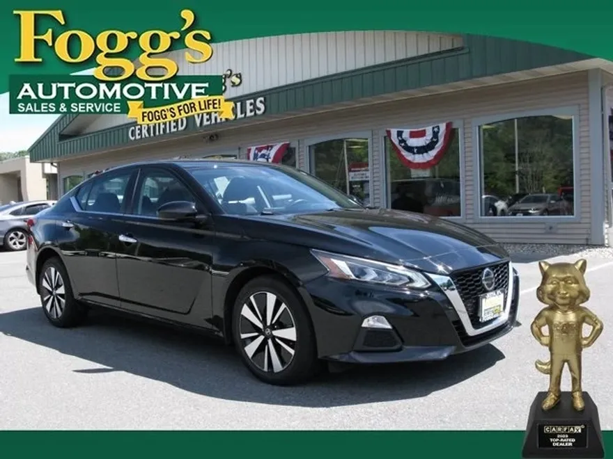 2022 Nissan Altima 2.5 SV photo 1