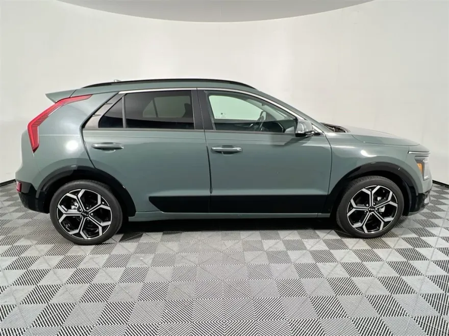 2025 Kia Niro EV Wave photo 1
