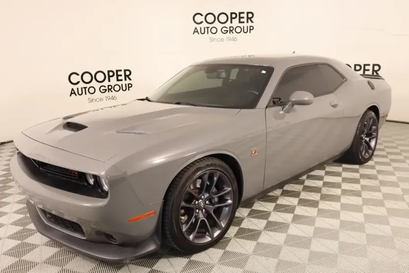 2023 Dodge Challenger R/T Scat Pack photo 1