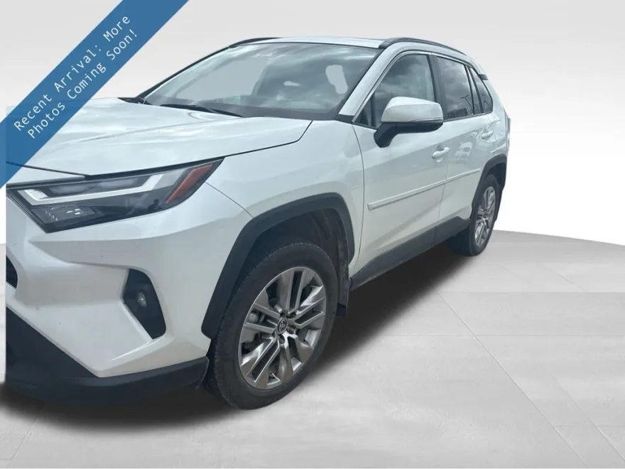 2023 Toyota RAV4 XLE Premium photo 1