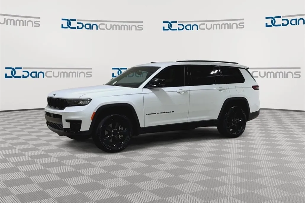 2022 Jeep Grand Cherokee Altitude photo 1