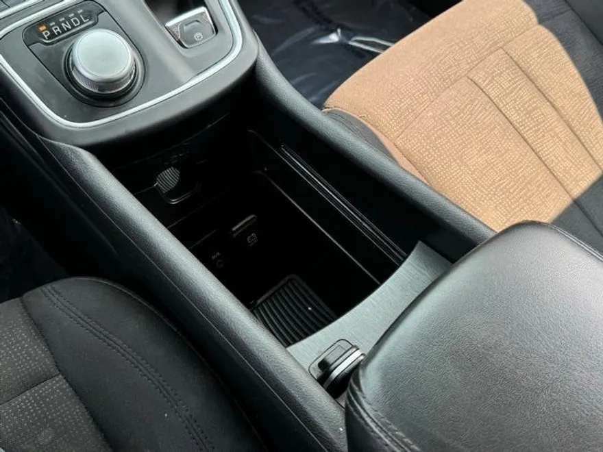 2015 Chrysler 200 Limited photo 1