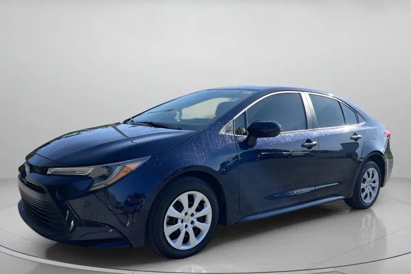 2024 Toyota Corolla LE photo 1