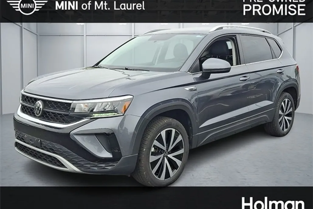 2022 Volkswagen Taos SE photo 1