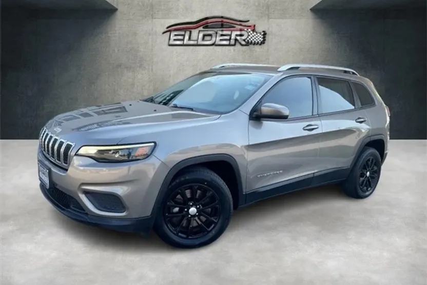 2021 Jeep Cherokee Latitude photo 1