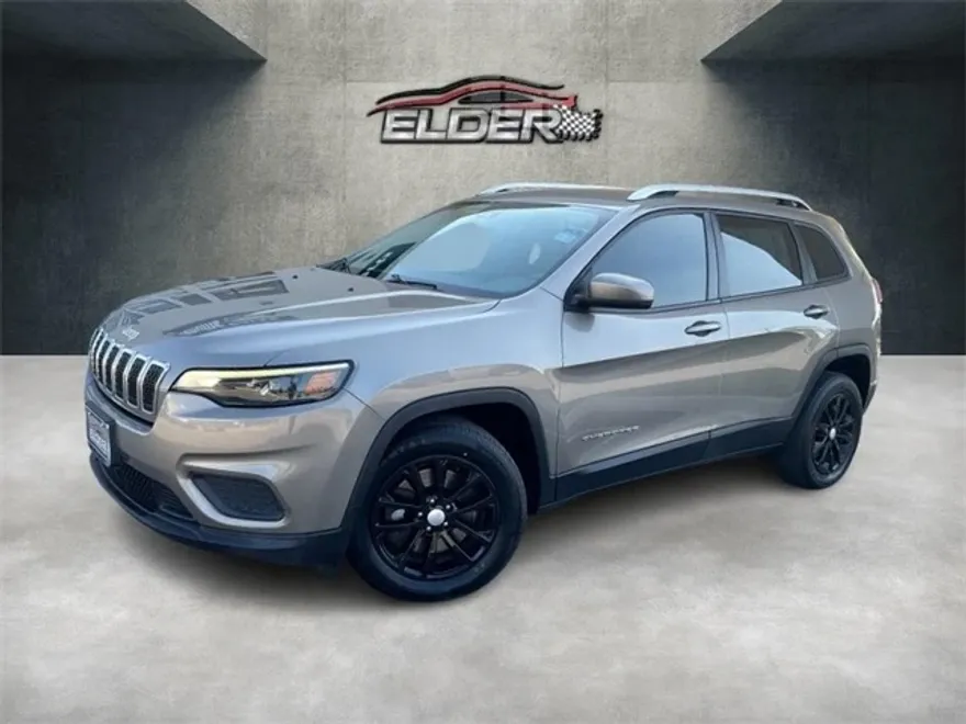 2021 Jeep Cherokee Latitude photo 1