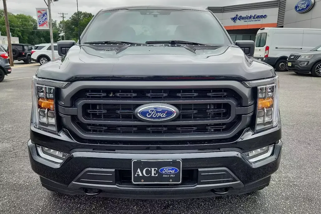 2023 Ford F-150 photo 1