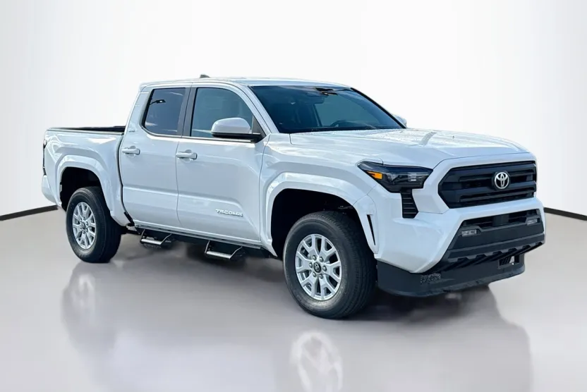 2025 Toyota Tacoma SR5 photo 1