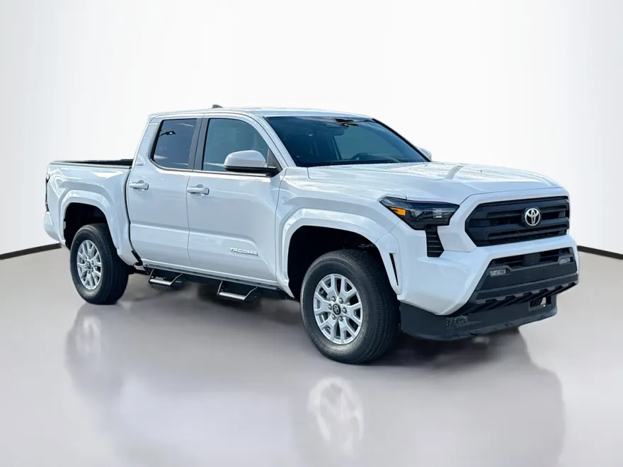 2025 Toyota Tacoma SR5 photo 1