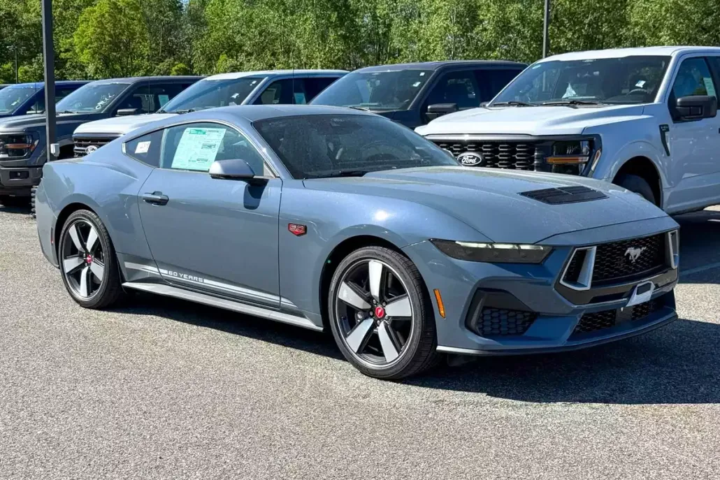 2025 Ford Mustang GT Premium photo 1