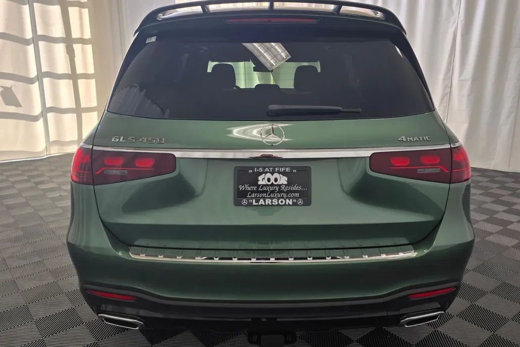 2025 Mercedes Benz GLS 450 4MATIC photo 1