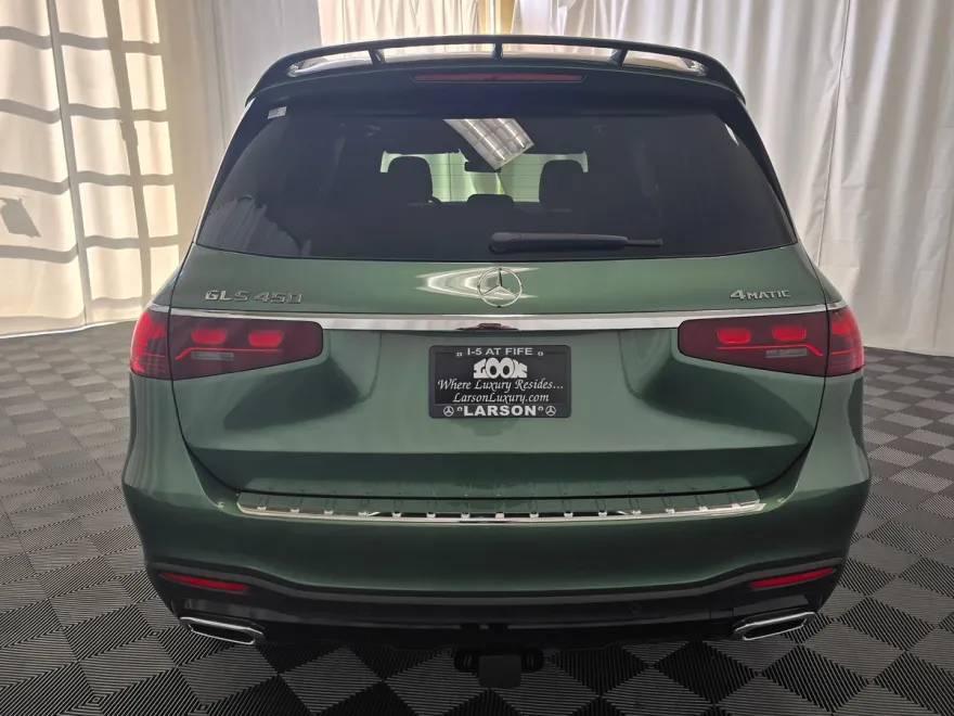 2025 Mercedes Benz GLS 450 4MATIC photo 1