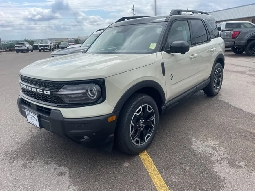 2025 Ford Bronco Sport Outer Banks photo 1