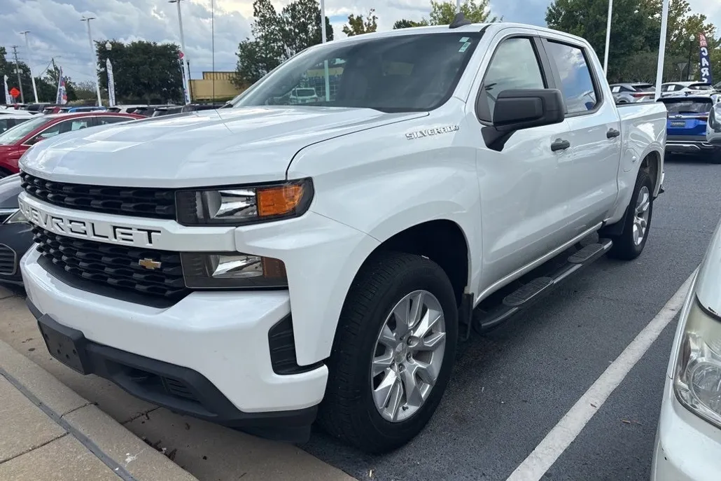 2022 Chevrolet Silverado 1500 Custom photo 1
