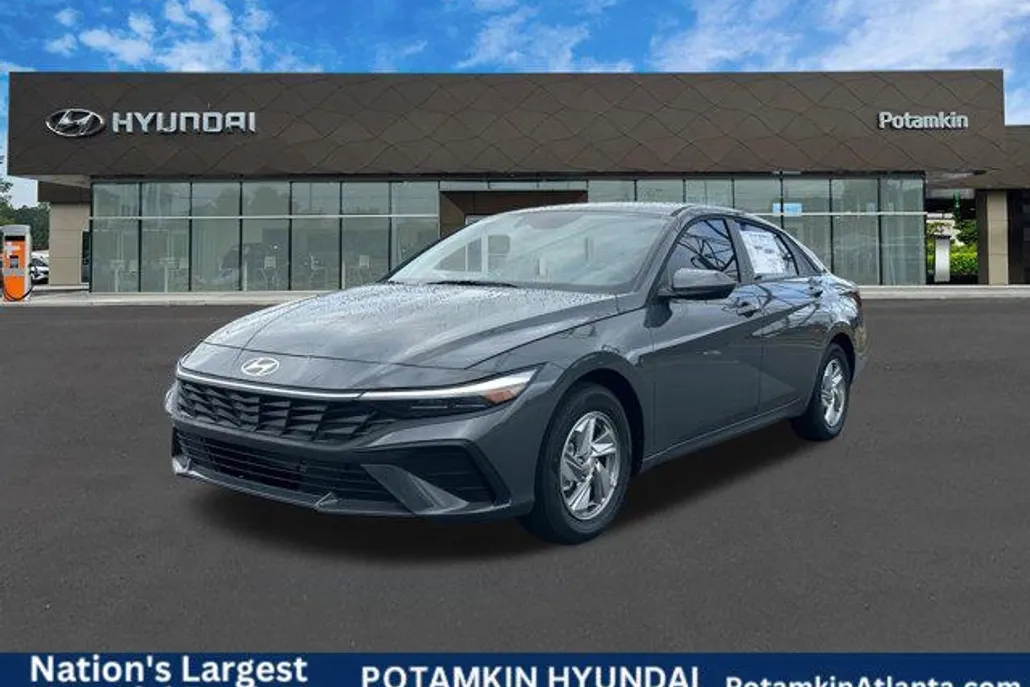 2025 Hyundai Elantra SE photo 1